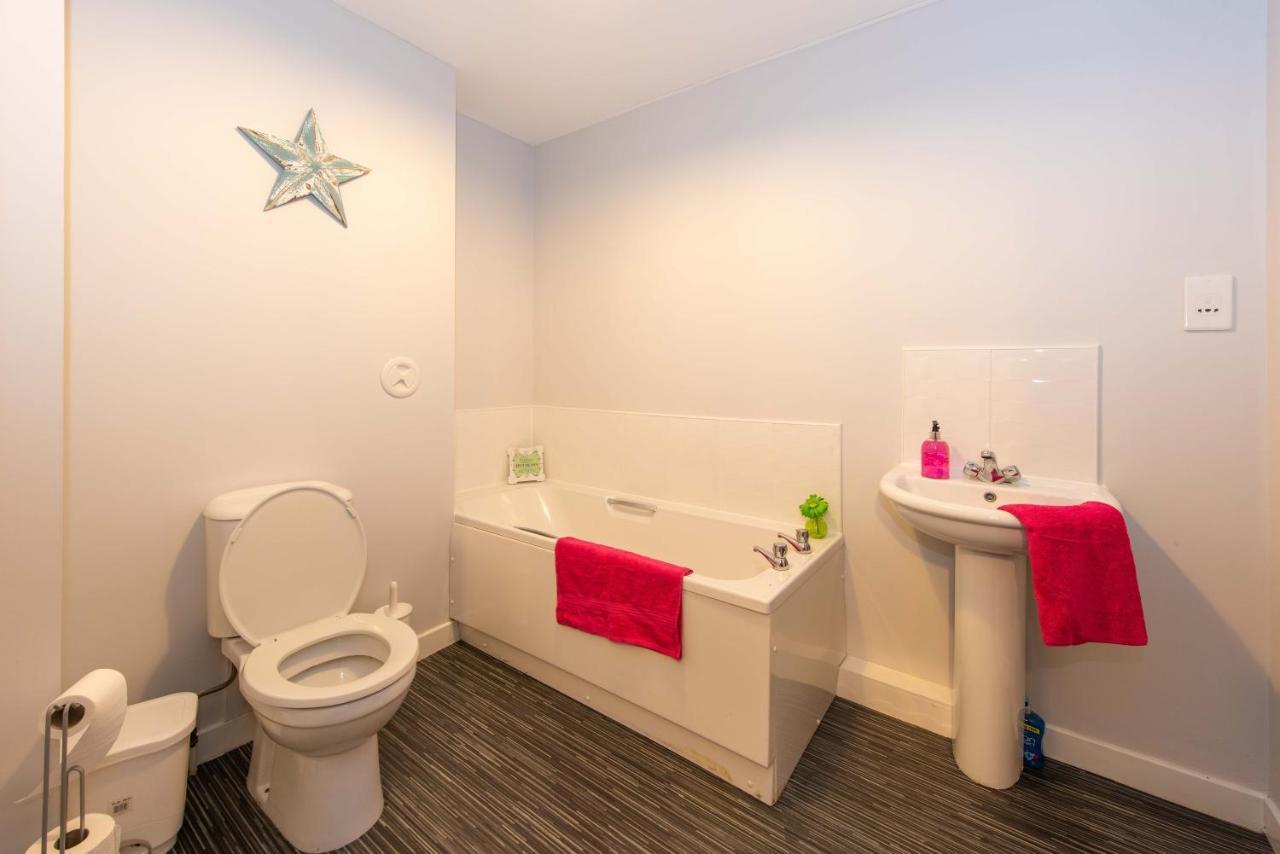 Premier - Wishaw En-Suite Apartment Eksteriør billede